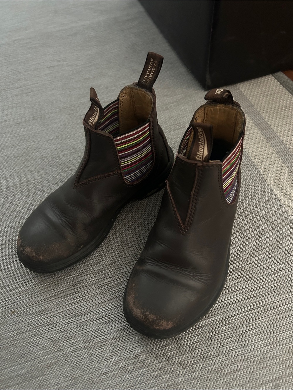 Blundstone Dark Brown Chelsea Boots with Multicolor Striped Elastic